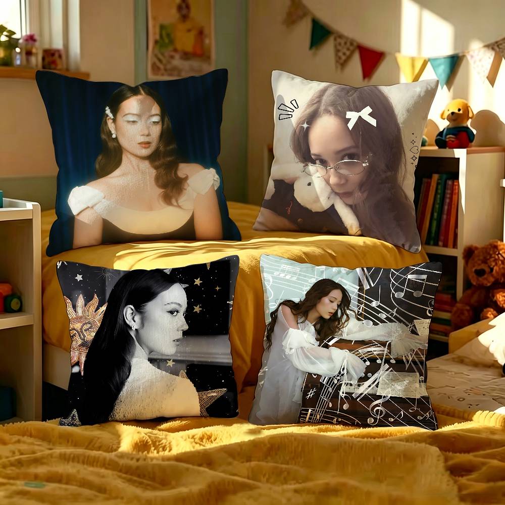 Home Decor Png - Singer L-Laufey.png وسائد ديكورية منزلية مزينة