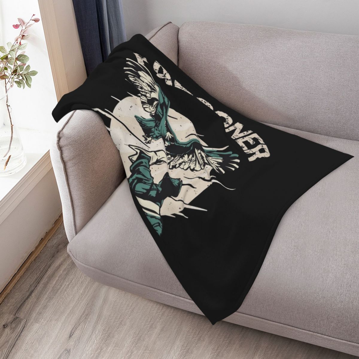 طائر الصقارة يهبط على ذراع صيا - مراجعة Home Decor Png وسعره